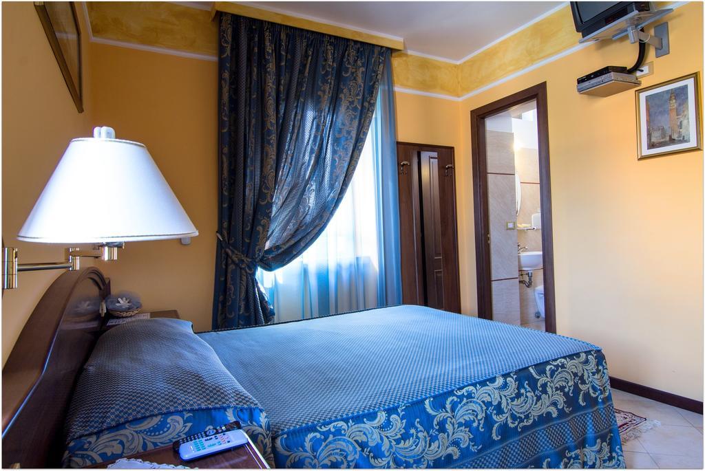 B&B Degli Amici Ciampino Room photo