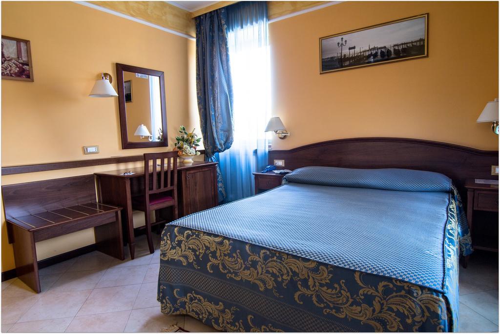 B&B Degli Amici Ciampino Room photo